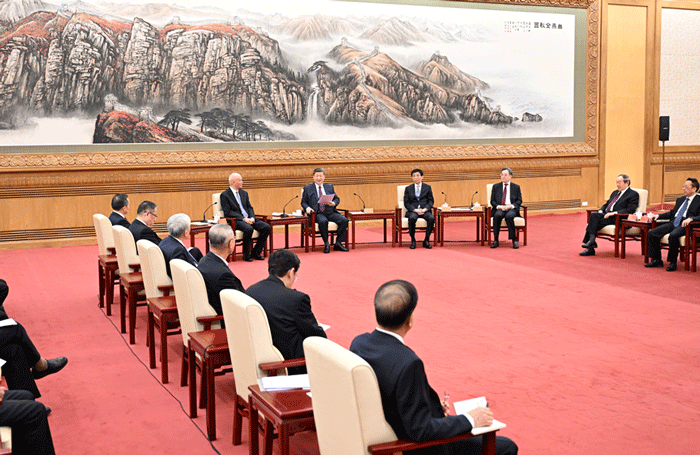 习近平同党外人士共迎新春